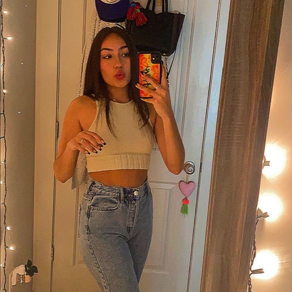 Meet your Posher, Ashley - Picture 1 of 1